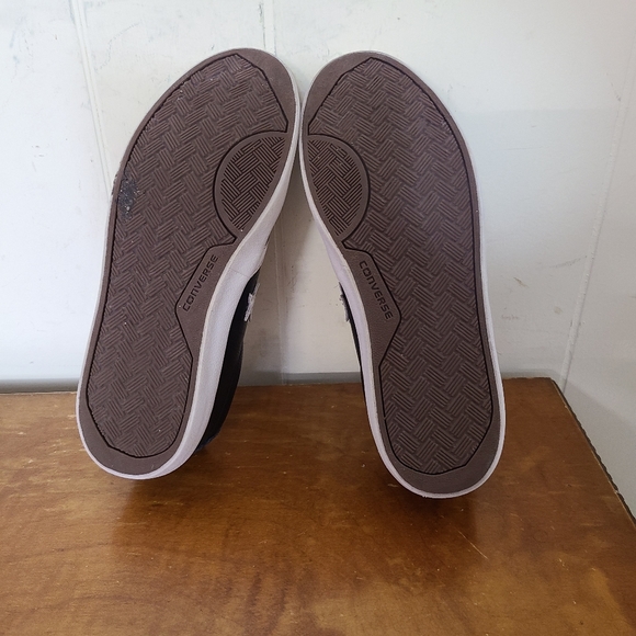 Converse Leather Junior Size 2 Sneakers Athletic - Picture 6 of 8